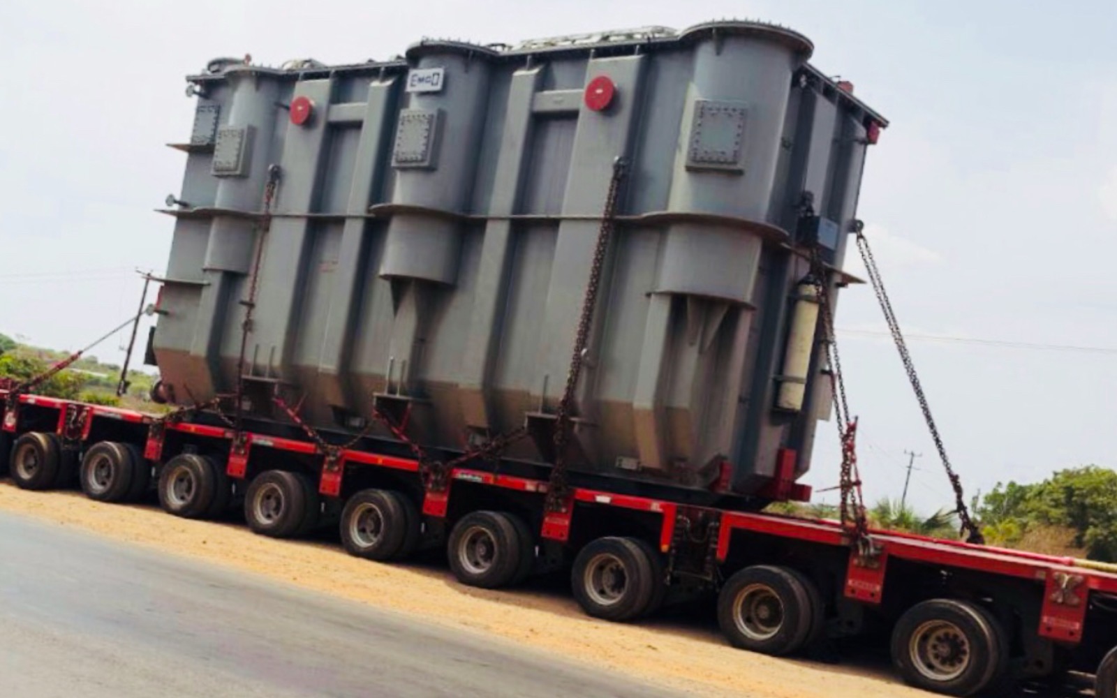 80-ton transformer on a multi-axle abnormal-load trailer in transit